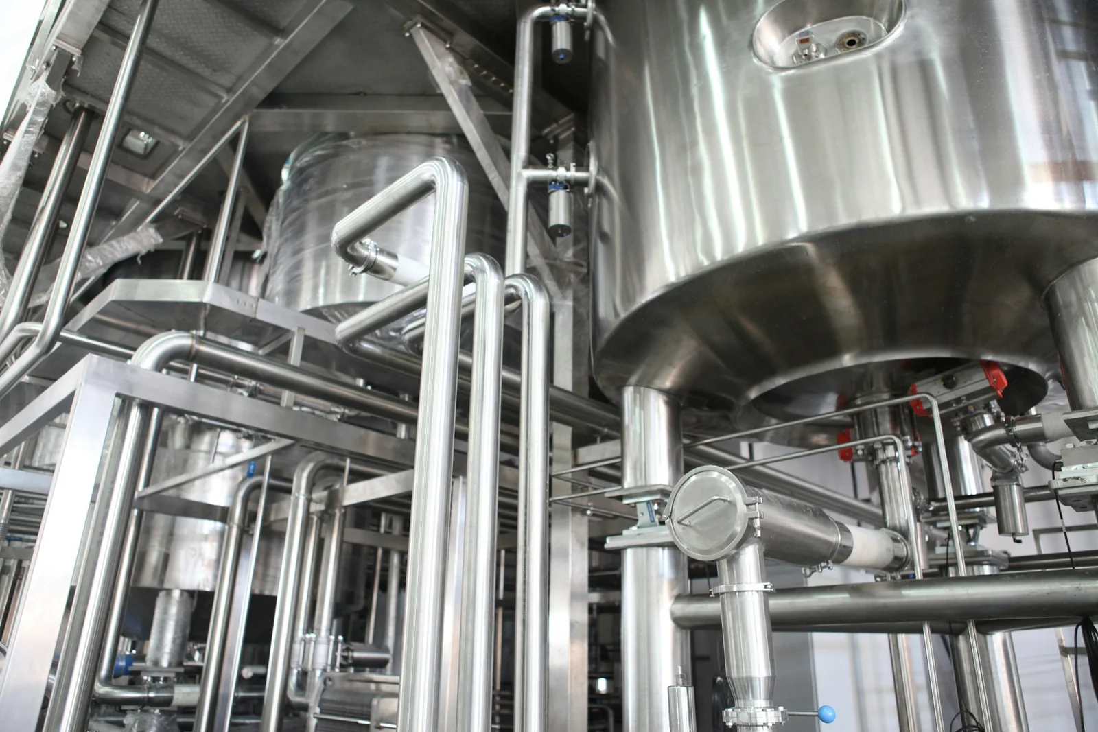 Stainless steel process pipework in a processing plant